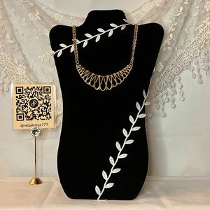 Adjustable vintage 1990s gold tone statement necklace